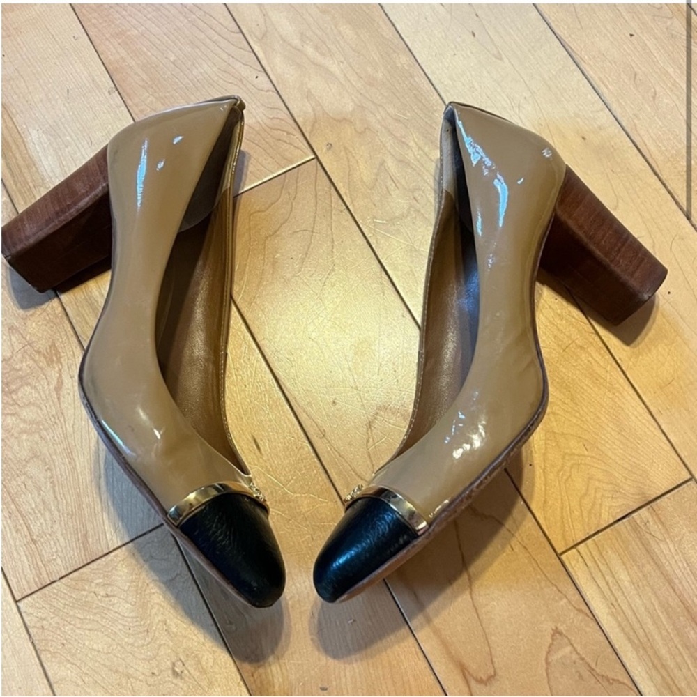 Tory Burch Cap Toe Tan and Black Color block pump heels with metal logo size ten - Picture 2 of 12